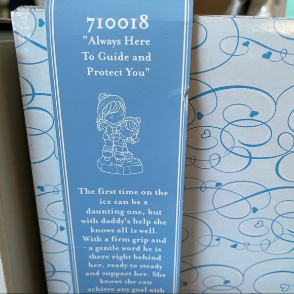 Precious Moments #710018 “Always Here to Guide and Protect You” figurine - Picture 9 of 9